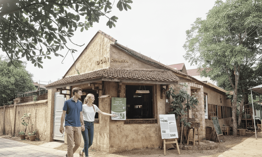 There are many famous coffee shops for tourists in Duong Lam like Doai Creative